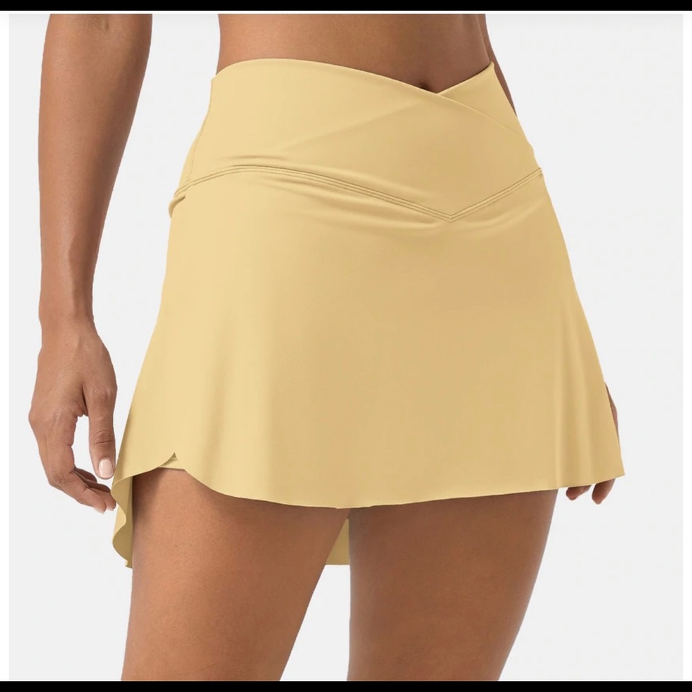 Halara Everyday Cloudful Crossover Tennis Skirt